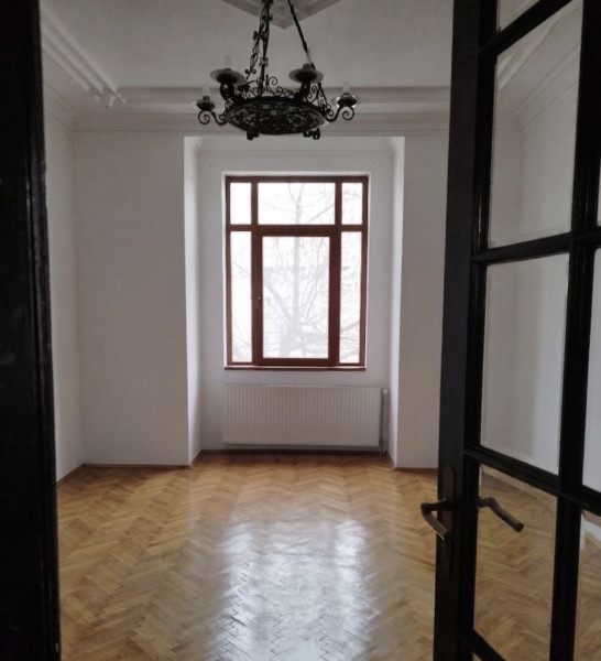 Vânzare apartament vilă interbelică Mosilor