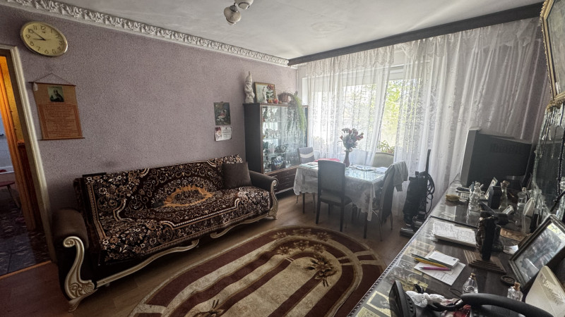 Vânzare apartament de 2 camere Titan- metrou 1 Decembrie 1918