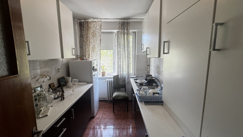 Vânzare apartament de 2 camere Titan- metrou 1 Decembrie 1918