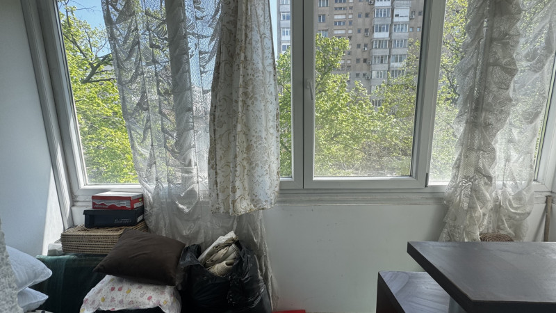 Vânzare apartament de 2 camere Titan- metrou 1 Decembrie 1918