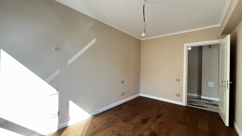 Unirii, 4 camere cu  2 parcari