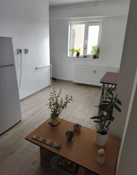 Vânzare apartament de 3 camere Calea Calarasilor- Muncii