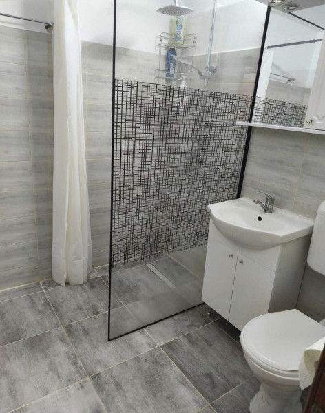 Vânzare apartament de 3 camere Calea Calarasilor- Muncii