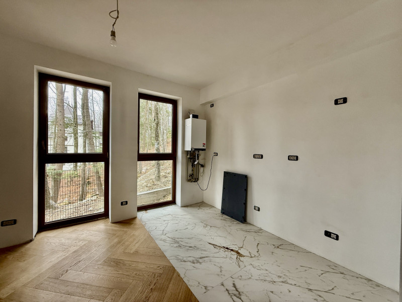 Apartament la parter cu gradina proprie, în Foresti Sinaia. În inima naturii