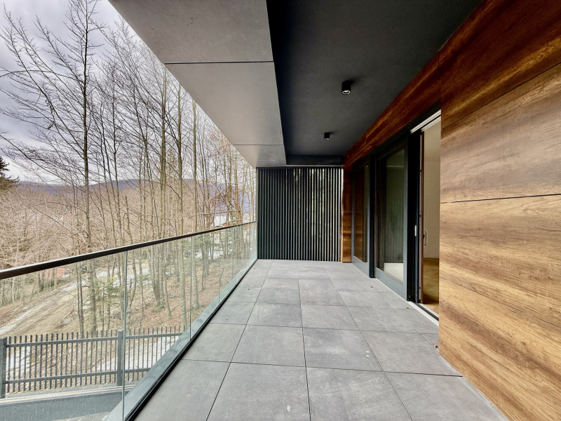 Apartament la parter cu gradina proprie, în Foresti Sinaia. În inima naturii