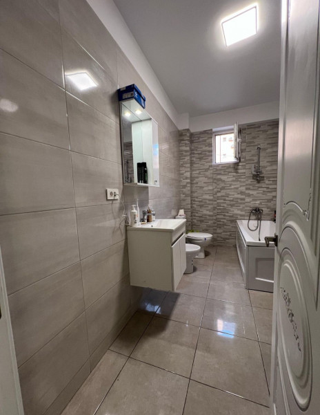 Vânzare apartament de 2 camere Militari Residence 