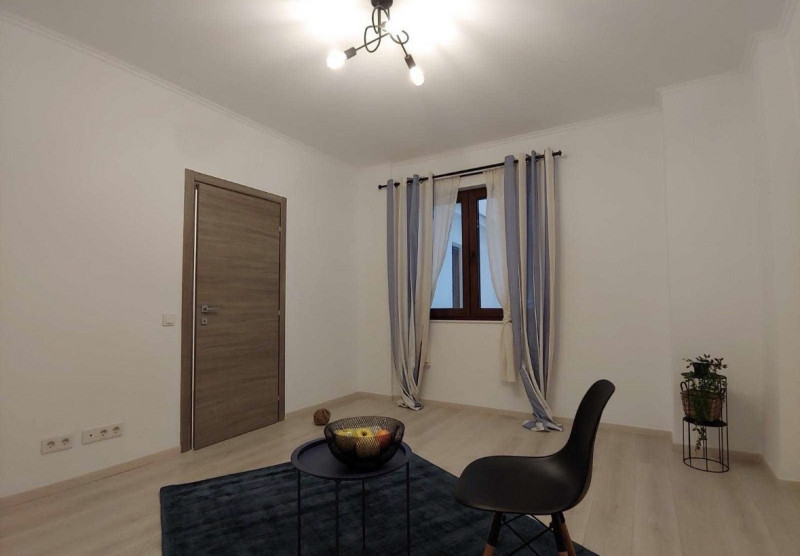 Vânzare apartament de 3 camere Unirii- SOHO