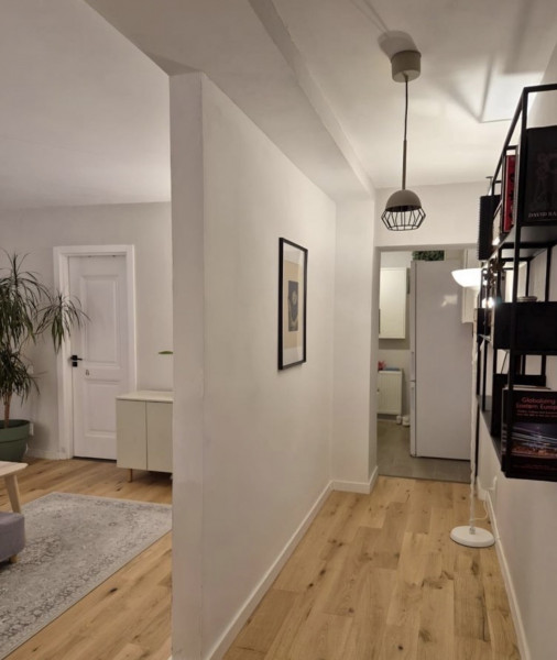 Vânzare apartament de 2 camere Victoriei- vilă interbelică 