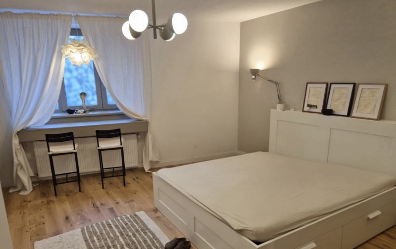 Vânzare apartament de 2 camere Victoriei- vilă interbelică 