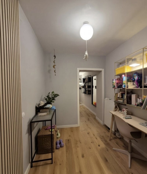 Vânzare apartament de 2 camere Victoriei- vilă interbelică 