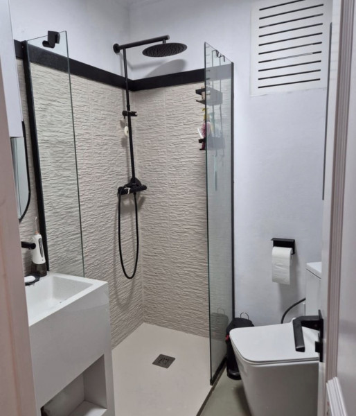 Vânzare apartament de 2 camere Victoriei- vilă interbelică 