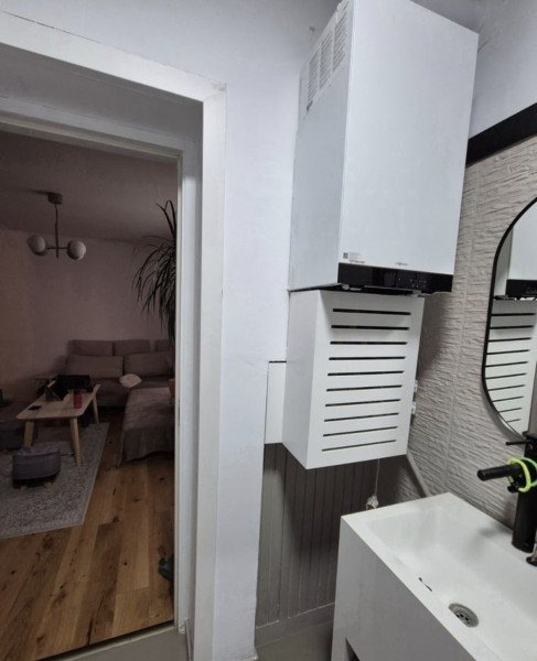 Vânzare apartament de 2 camere Victoriei- vilă interbelică 