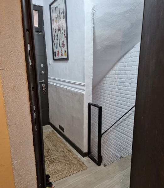Vânzare apartament de 2 camere Victoriei- vilă interbelică 