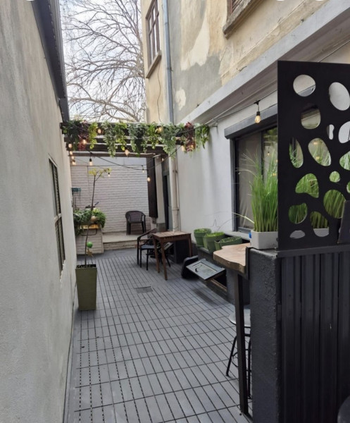 Vânzare apartament de 2 camere Victoriei- vilă interbelică 