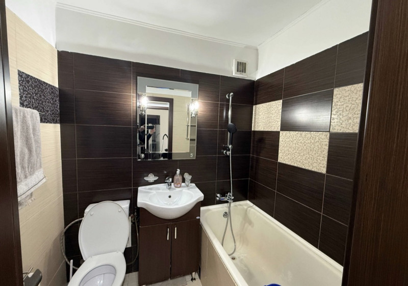 Vânzare apartament de 3 camere Drumul Taberei