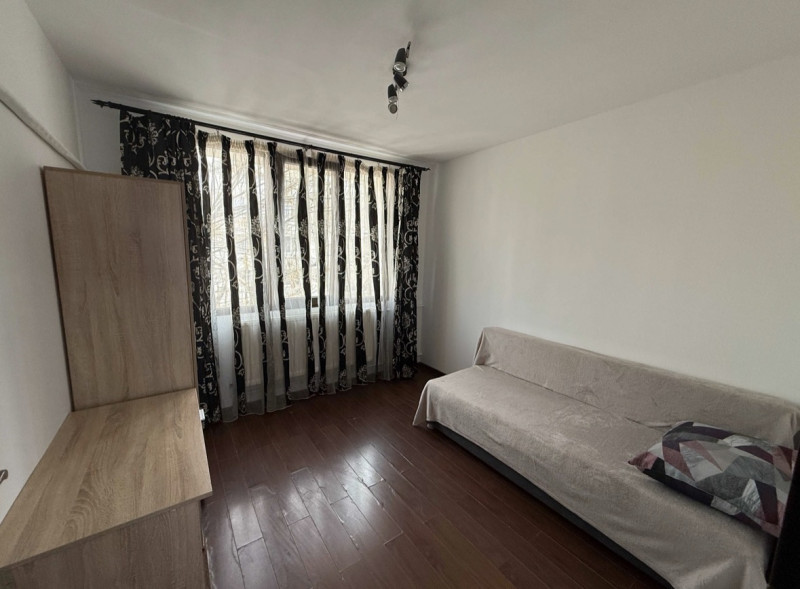 Vânzare apartament de 3 camere Drumul Taberei