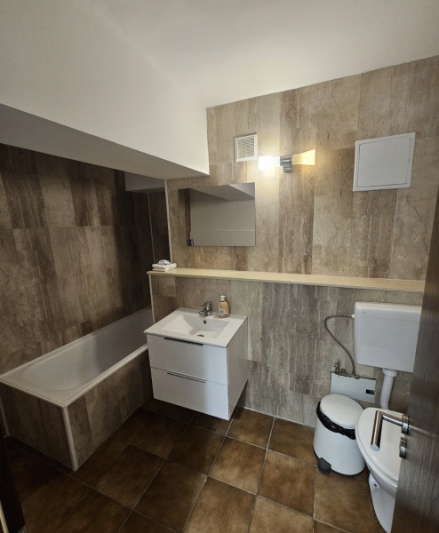Vânzare apartament de 3 camere Bulevardul Decebal