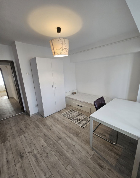 Vânzare apartament de 3 camere Bulevardul Decebal