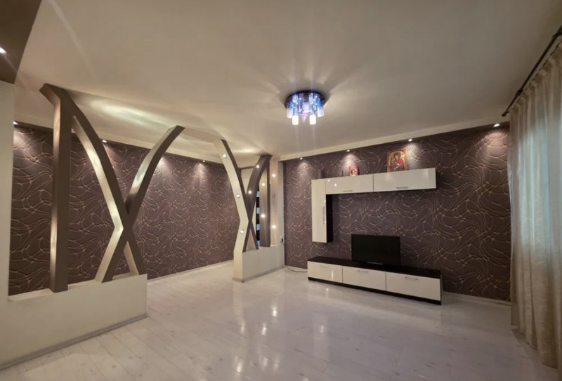 Vânzare apartament de 3 camere Drumul Taberei- Parc Moghioros 