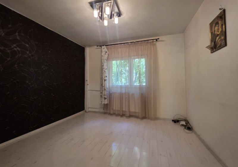 Vânzare apartament de 3 camere Drumul Taberei- Parc Moghioros 