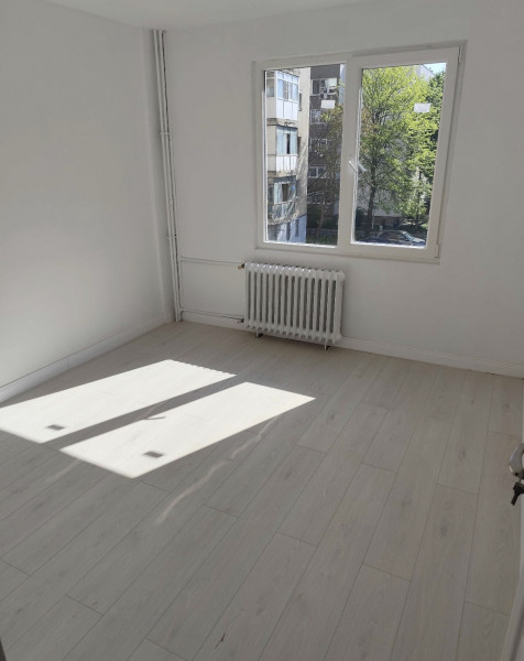 Vânzare apartament de 3 camere Drumul Taberei- Auchan