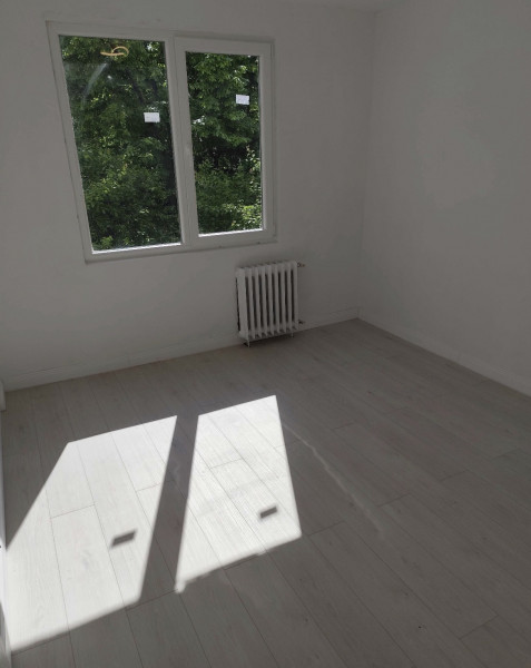 Vânzare apartament de 3 camere Drumul Taberei- Auchan