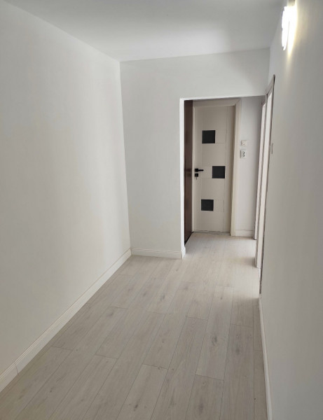 Vânzare apartament de 3 camere Drumul Taberei- Auchan