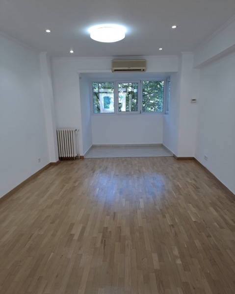 Vânzare apartament de 3 camere Unirii