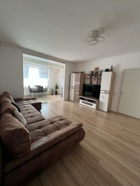Vânzare apartament de 2 camere Drumul Taberei