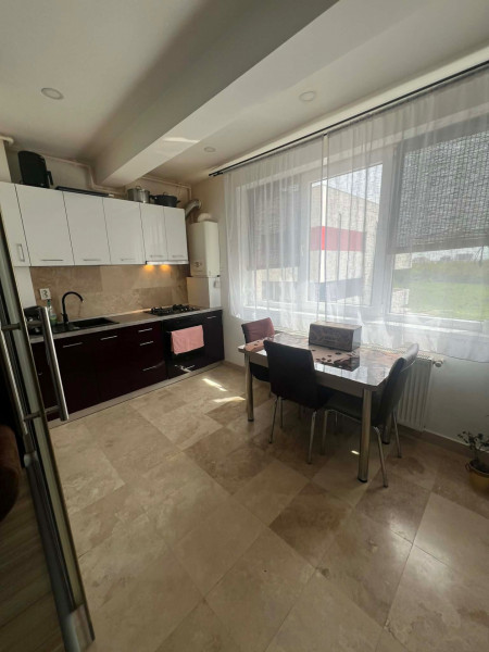 Vânzare apartament de 2 camere Drumul Taberei