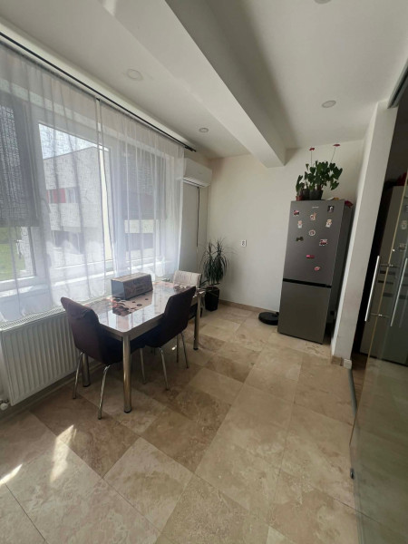 Vânzare apartament de 2 camere Drumul Taberei