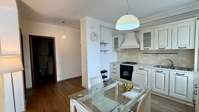 Apartament 3 camere de vanzare Baneasa - Sisesti loc parcare  suprateran