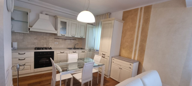 Apartament 3 camere de vanzare Baneasa - Sisesti loc parcare  suprateran