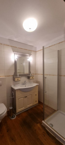 Apartament 3 camere de vanzare Baneasa - Sisesti loc parcare  suprateran