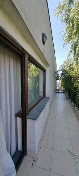 Apartament 3 camere de vanzare Baneasa - Sisesti loc parcare  suprateran