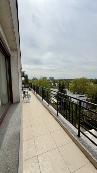 Apartament 3 camere de vanzare Baneasa - Sisesti loc parcare  suprateran