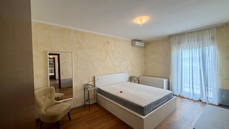 Apartament 3 camere de vanzare Baneasa - Sisesti loc parcare  suprateran