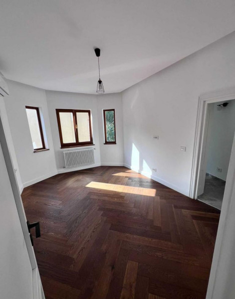 INCHIRIERE vila Cotroceni, str Louis Pasteur