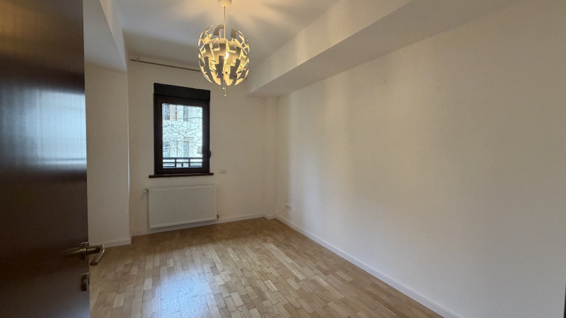 3 camere Băneasa – Sisești - 87 mp utili - loc parcare inclus 