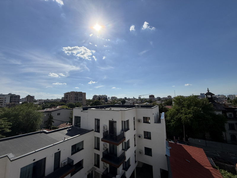 Penthouse cu terasa de 60mp, priveliste libera 360grade