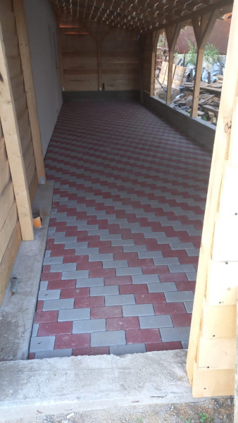 Casă de vânzare în Crevedia Mare – liniște, spațiu și independență energetică 