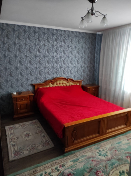 Tunari casă în Dimieni – 3 camere, curte amenajată, grădină cu seră, parcare