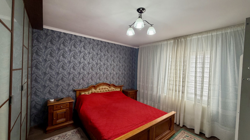 Tunari casă în Dimieni – 3 camere, curte amenajată, grădină cu seră, parcare