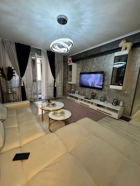 Vânzare apartament de 3 camere Militari Residence
