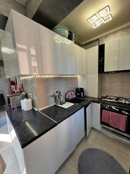 Vânzare apartament de 3 camere Militari Residence
