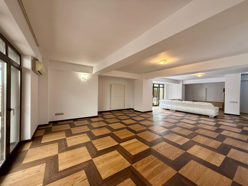 Penthouse Duplex cu vedere la Arcul de Triumf