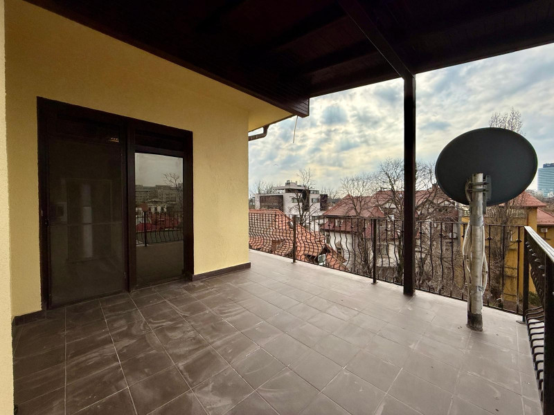 Penthouse Duplex cu vedere la Arcul de Triumf
