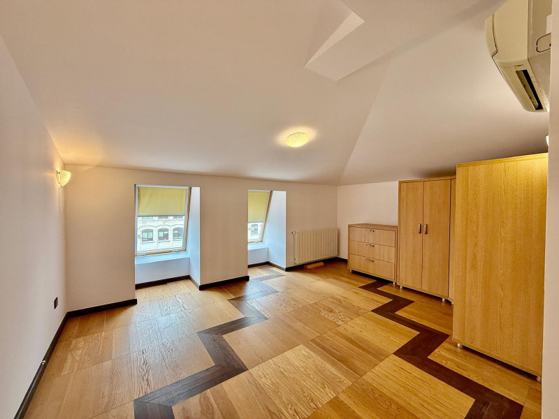 Penthouse Duplex cu vedere la Arcul de Triumf