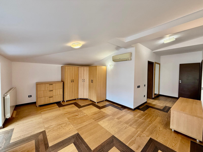 Penthouse Duplex cu vedere la Arcul de Triumf