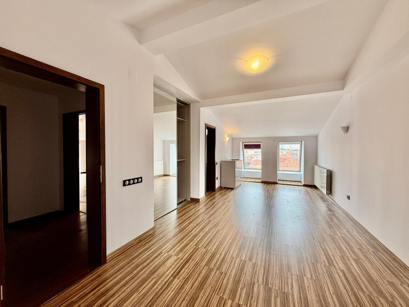 Penthouse Duplex cu vedere la Arcul de Triumf